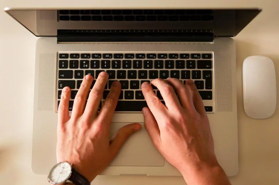 supprimer des avis Google