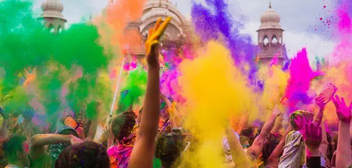 La célébration de la Holi