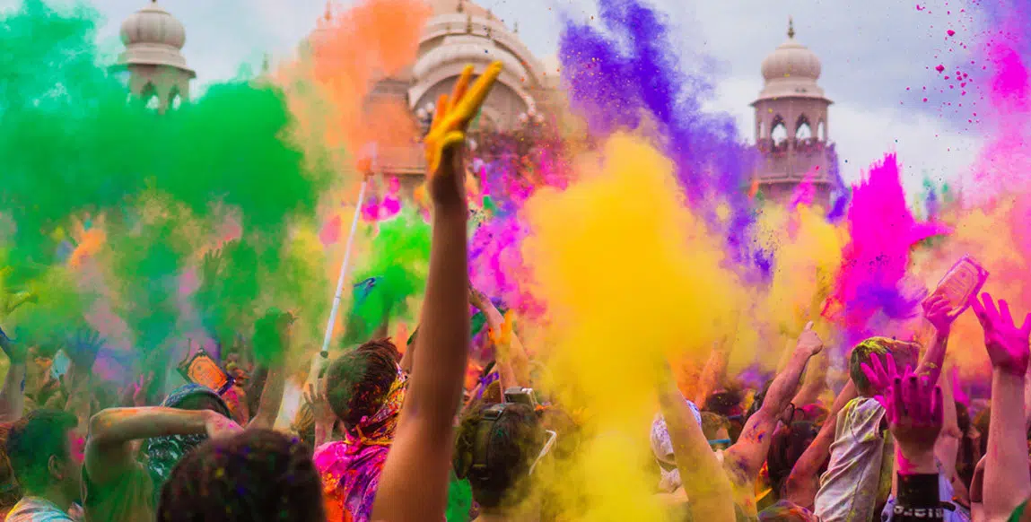 La célébration de la Holi