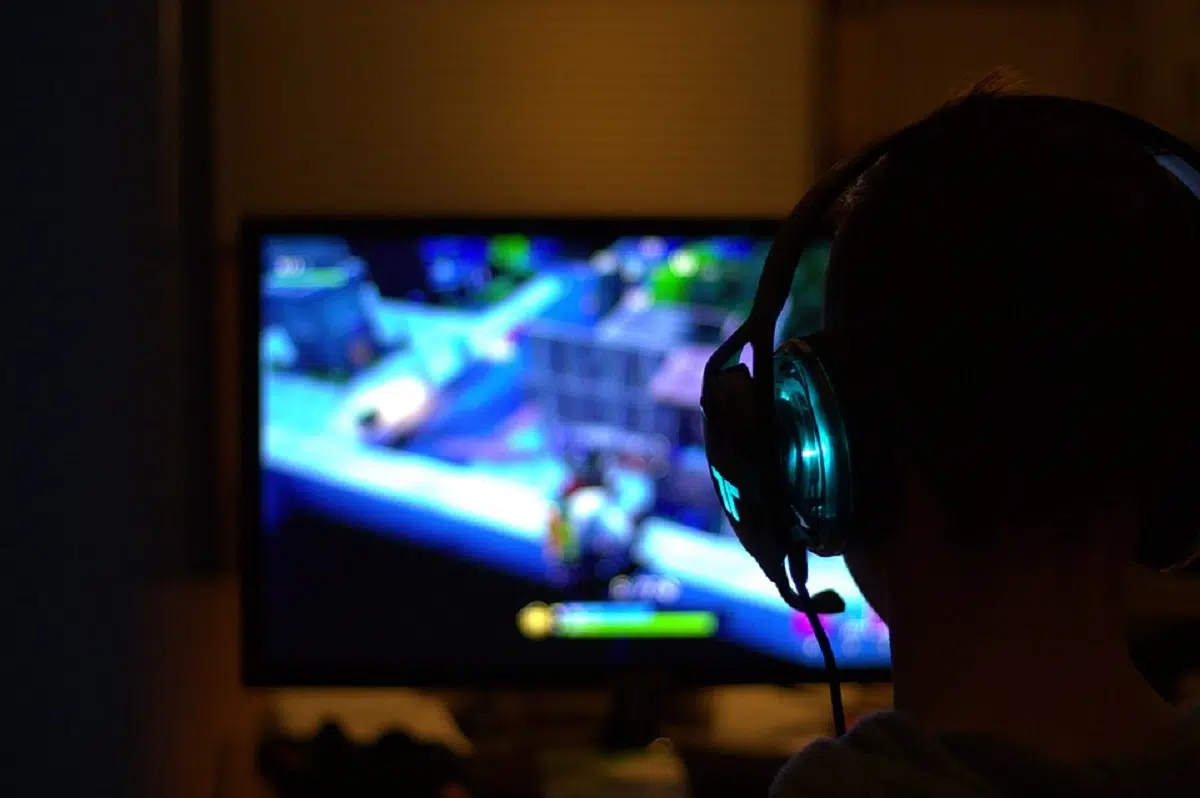 Jeu multijoueurs en ligne