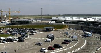 Parking privé d'aéroport