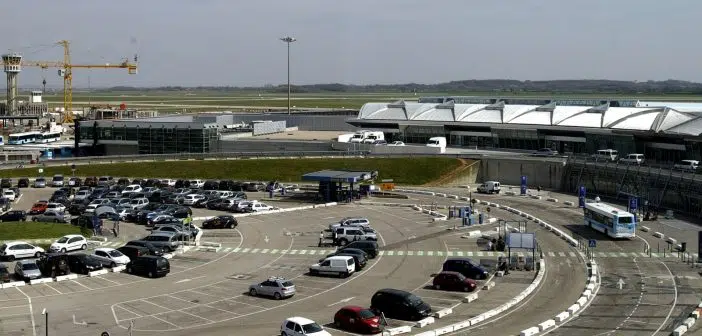 Parking privé d'aéroport