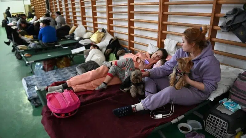 Quelle aide humanitaire apporter aux réfugiés ukrainiens