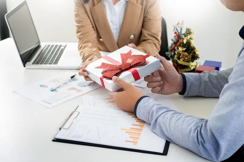 Pourquoi offrir des chèques cadeaux à ses employés