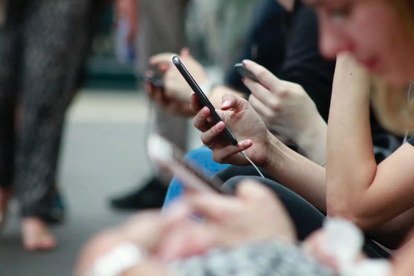 Comment aborder une fille par message ? Les bonnes techniques pour réussir