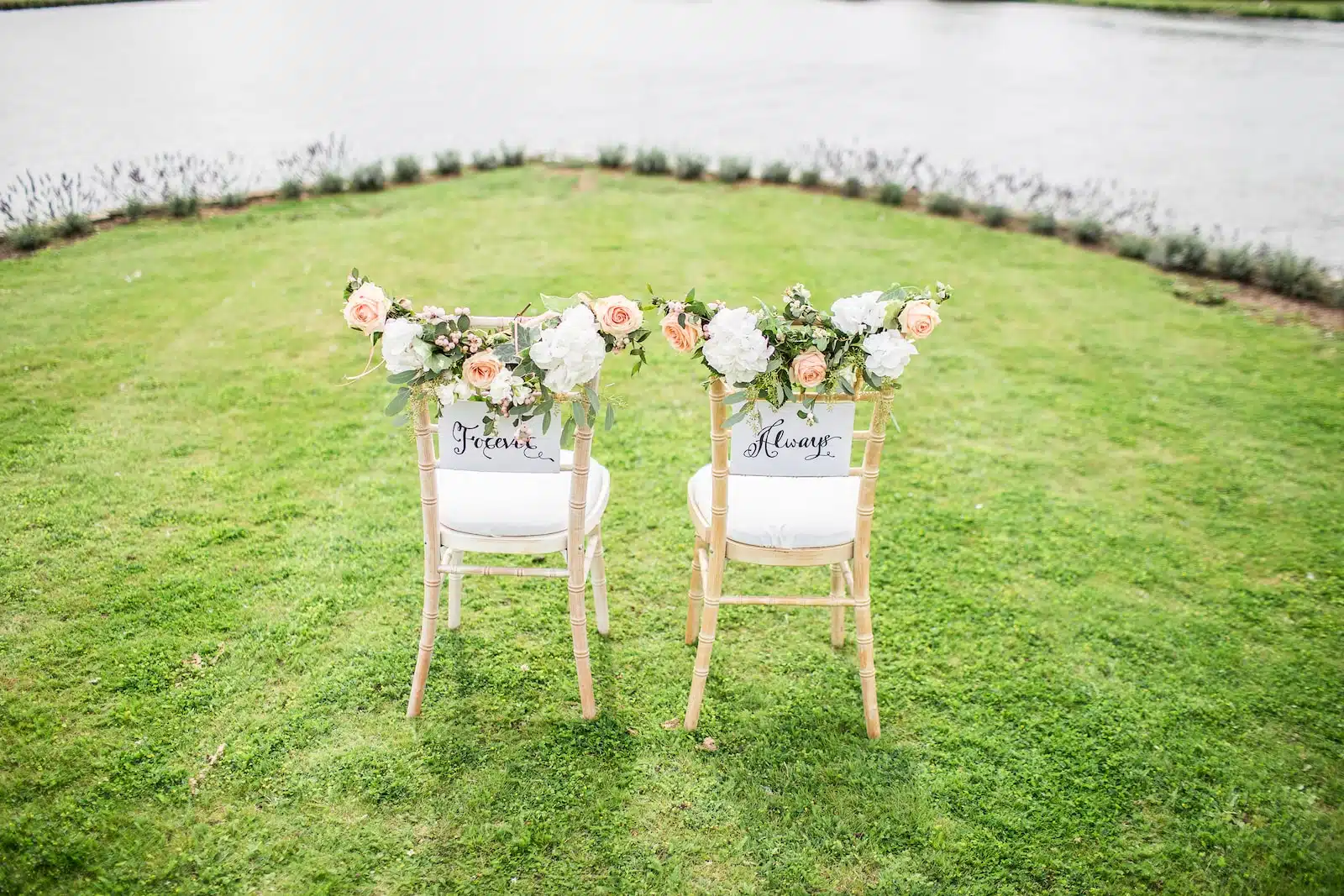 fauteuils de mariés